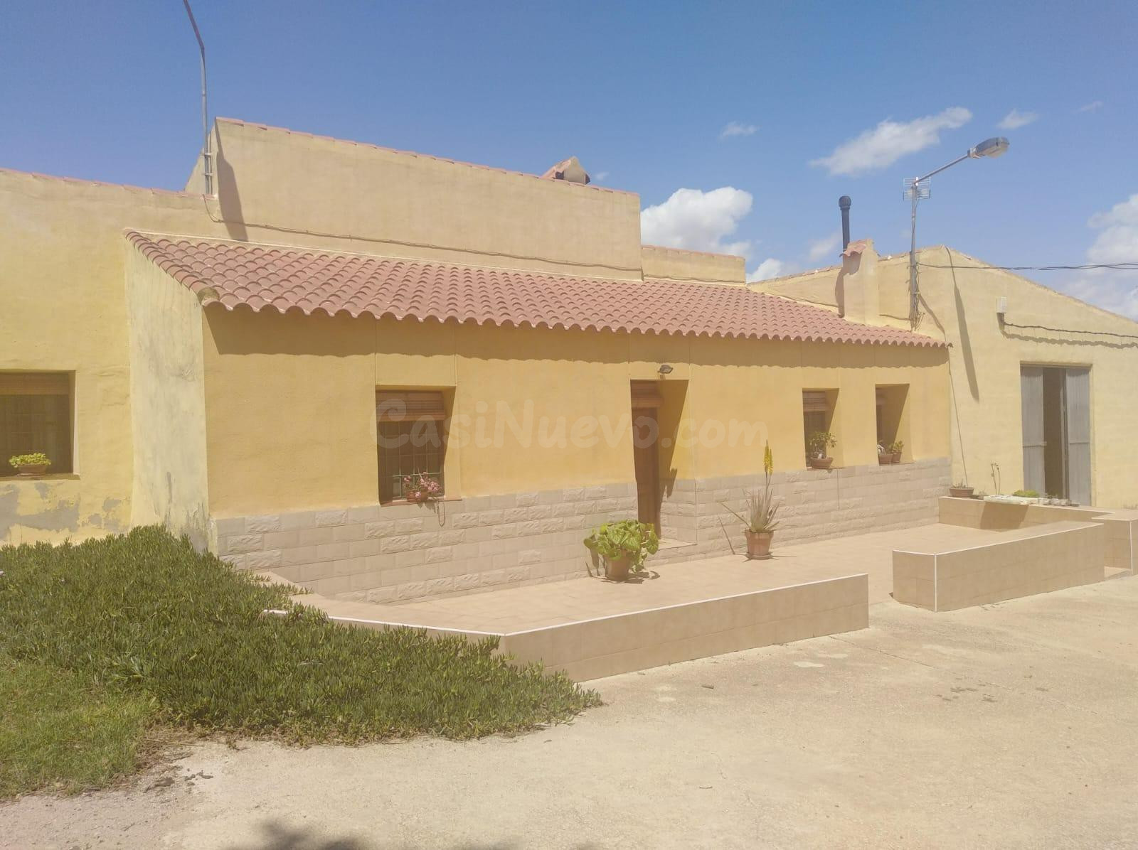FINCA RÚSTICA EN CASAS DE LOS CHICO S/N - foto 2