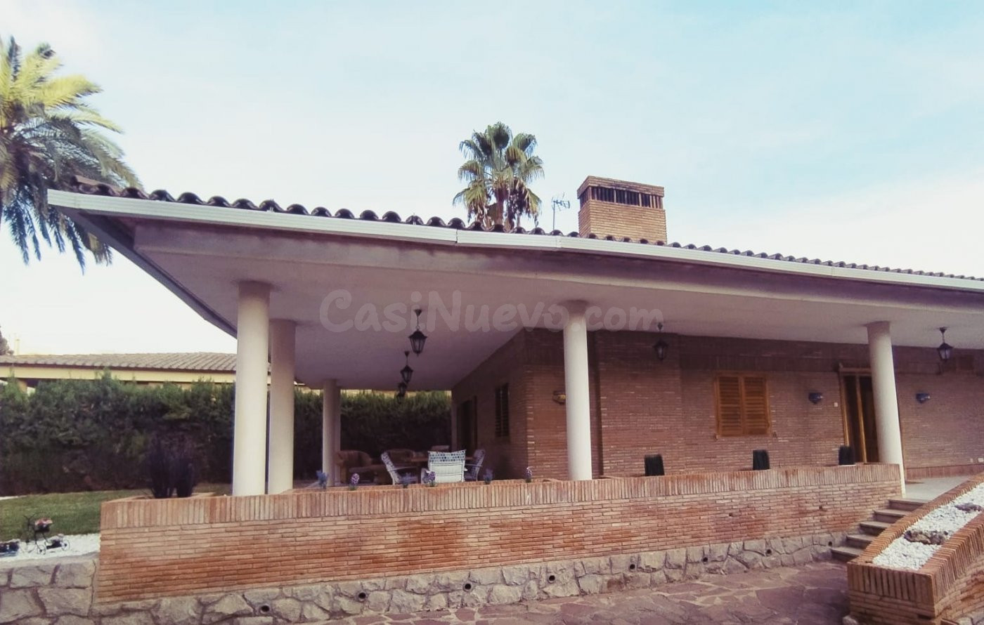 CASA EN BURRIANA CON JARDÍN - foto 2