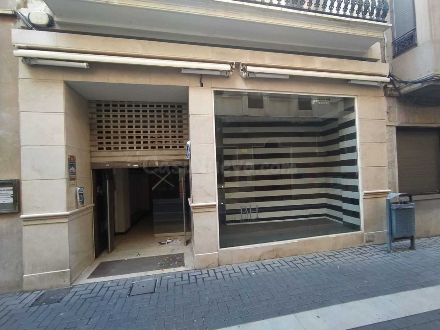 FANTÁSTICO LOCAL COMERCIAL EN CALLE MAYOR