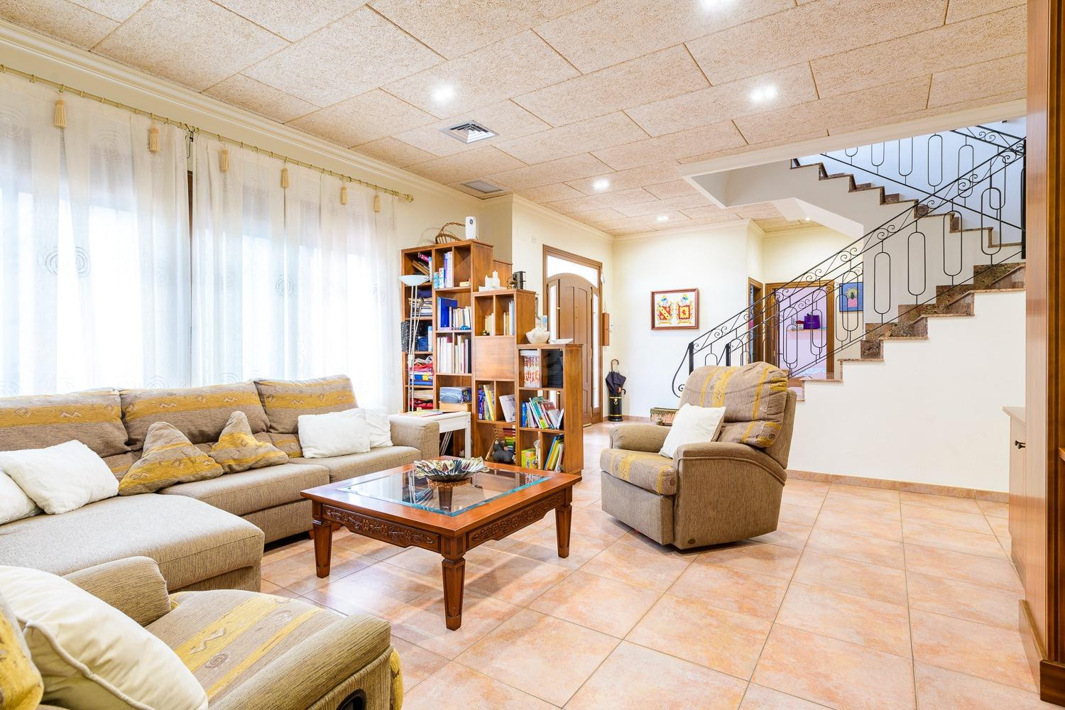 FANTÁSTICA CASA-CHALET EN BETXI