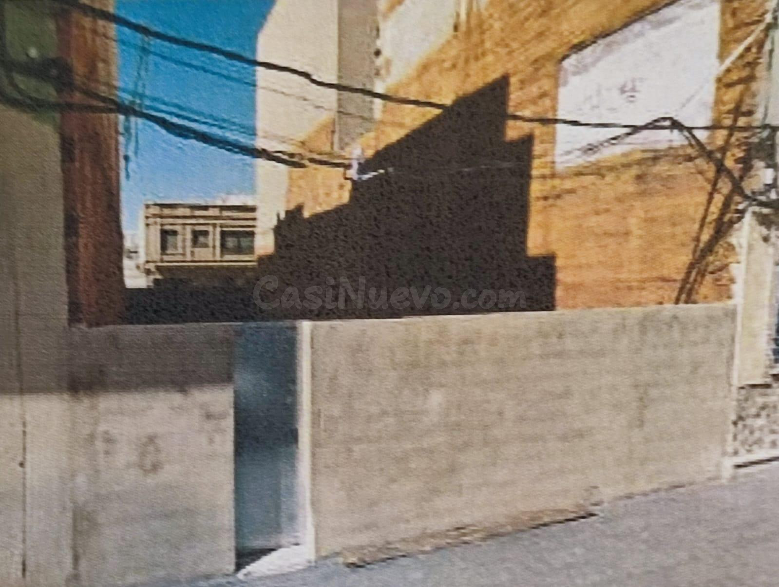 SOLAR URBANO FINALISTA A DOS CALLES