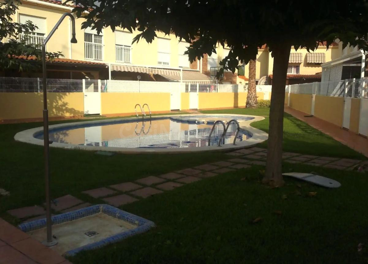 ADOSADO EN VENTA EN EL GRAO DE BURRIANA