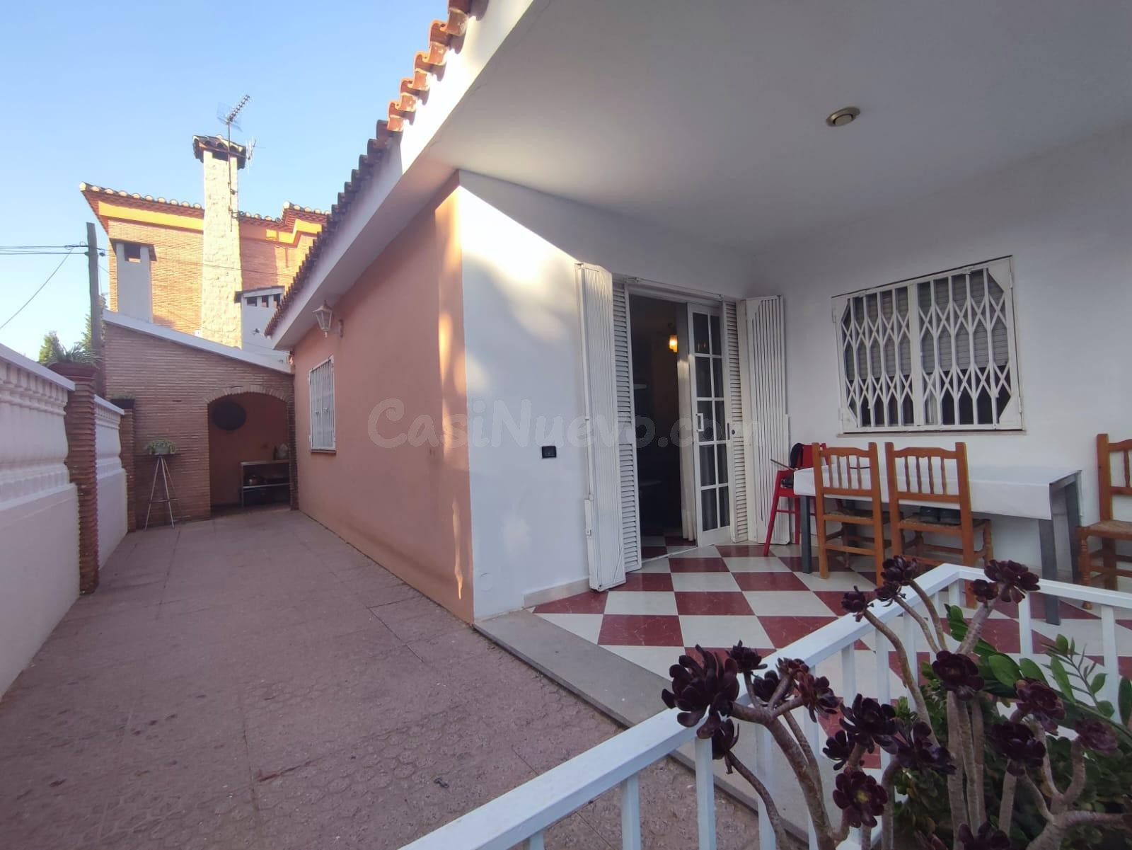 Chalet con encanto a 300 metros del mar en Burriana.