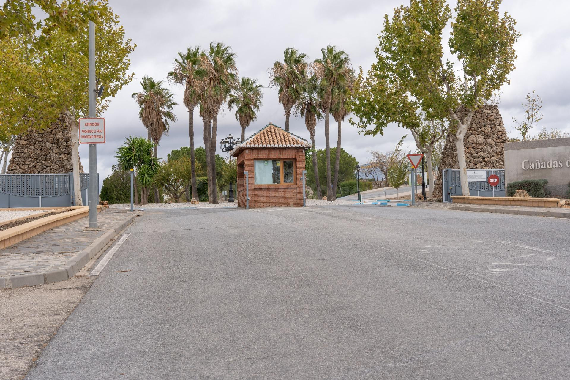 VENTA DE PARCELA EN LA URBANIZACIÓN CAÑADAS DEL PARQUE