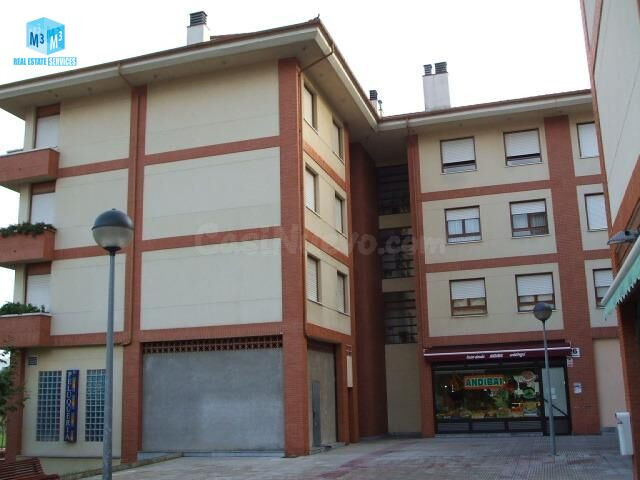 Venta de trasteros en garaje.