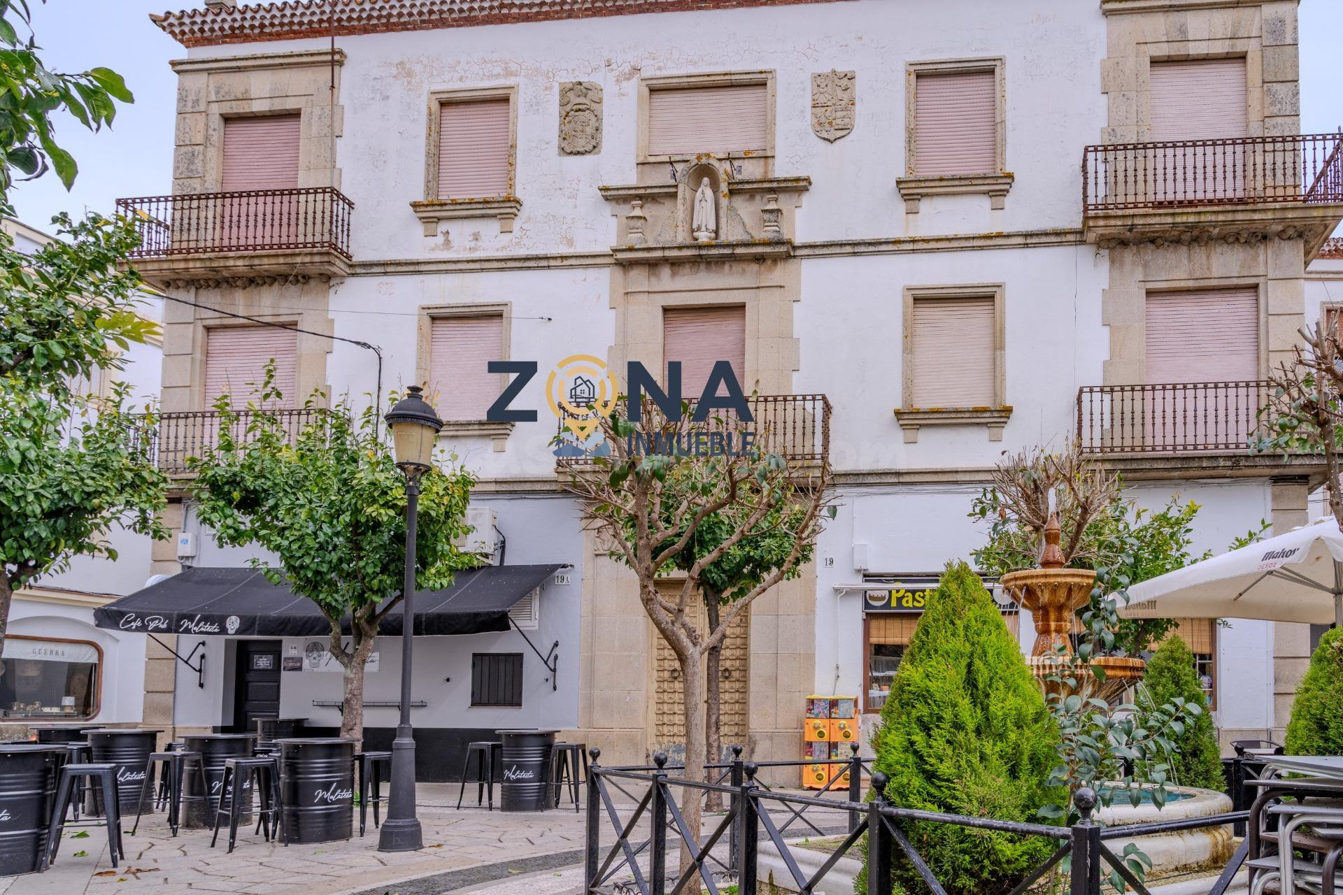 UN EDIFICIO NO PARA CUALQUIERA EN VALENCIA DE ALCÁNTARA - CÁCERES