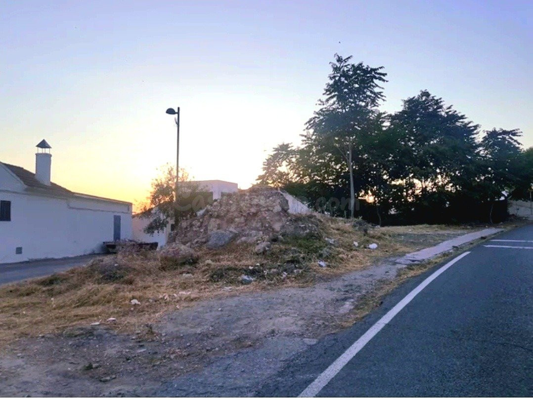 SOLAR URBANO EN MORALEDA DE ZAFAYONA
