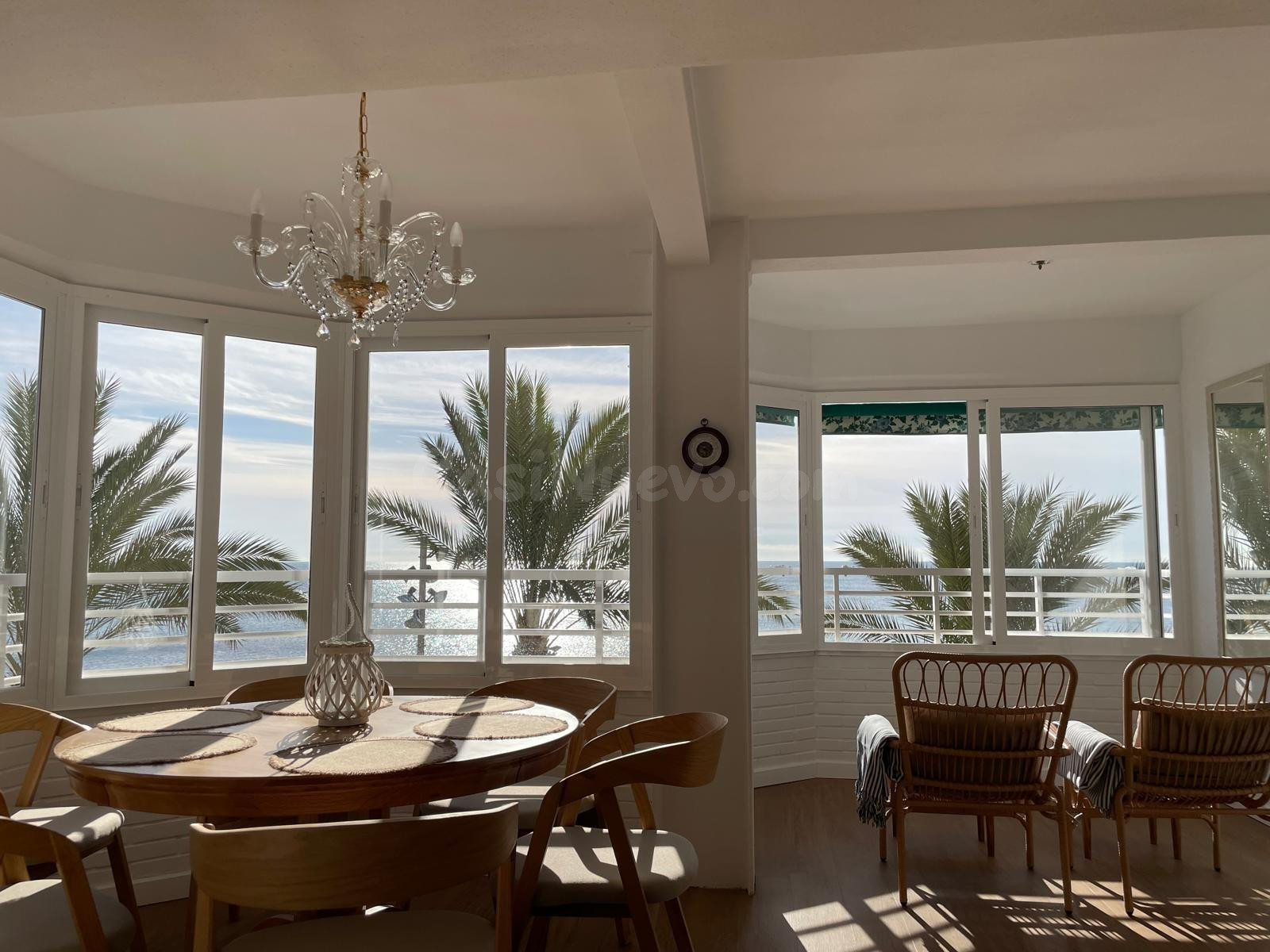 APARTAMENTO CON 3 DORMITORIOS EN PRIMERA LINEA CON VISTAS AL