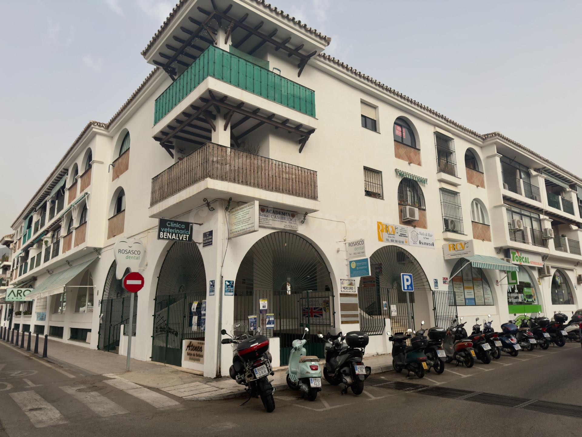 Oportunidad !!!! Gran Local comercial en pleno centro de Arroyo de la Miel - Benalmadena