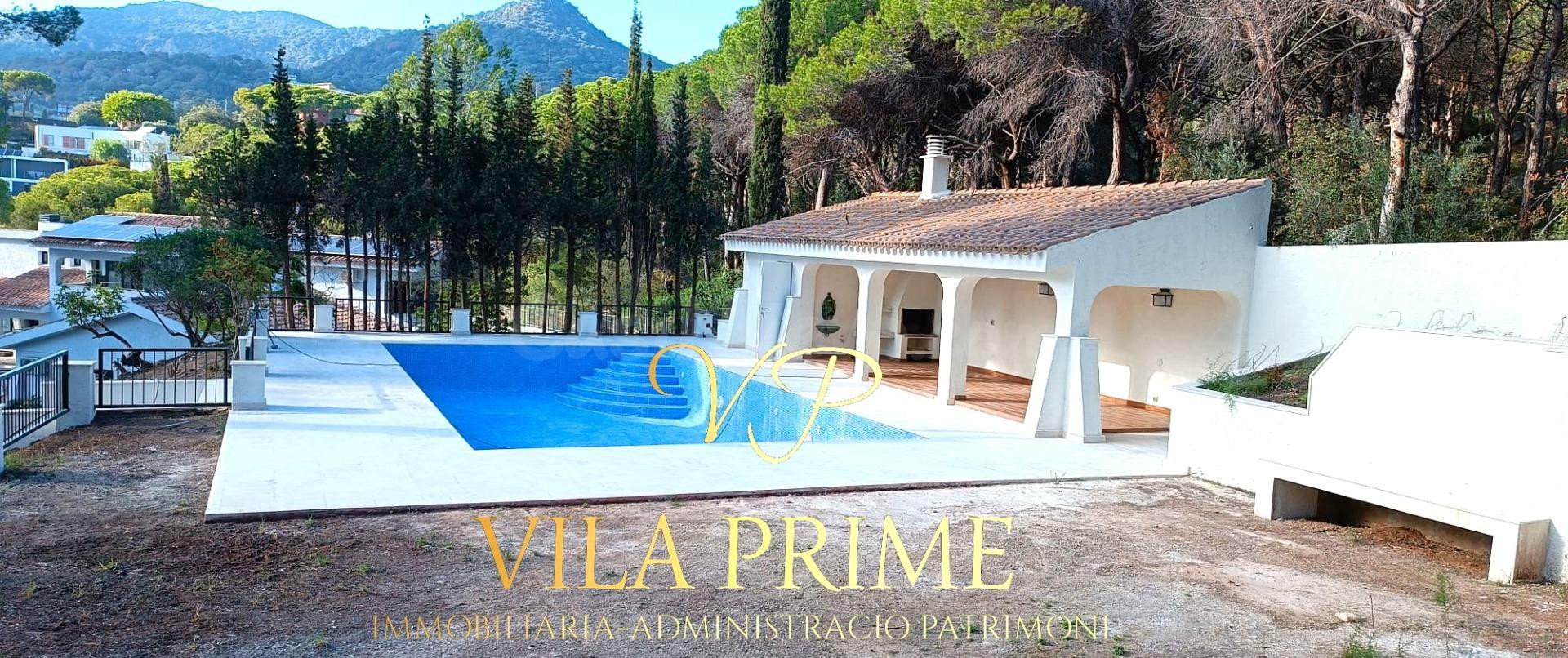 PRECIOSO CHALET LUJO EN EL CENTRO DE CABRERA DE MAR