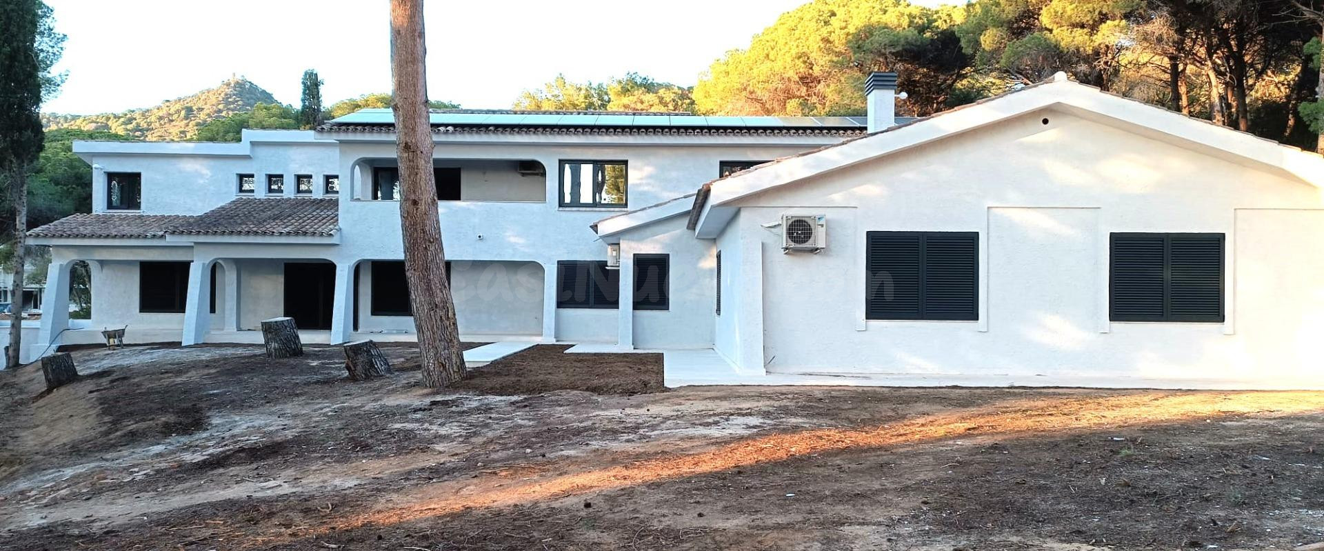 PRECIOSO CHALET LUJO EN EL CENTRO DE CABRERA DE MAR - foto 3