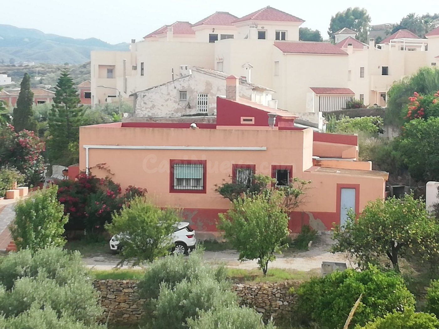 Casa del campo en Alfaix con terreno y arboles frutales