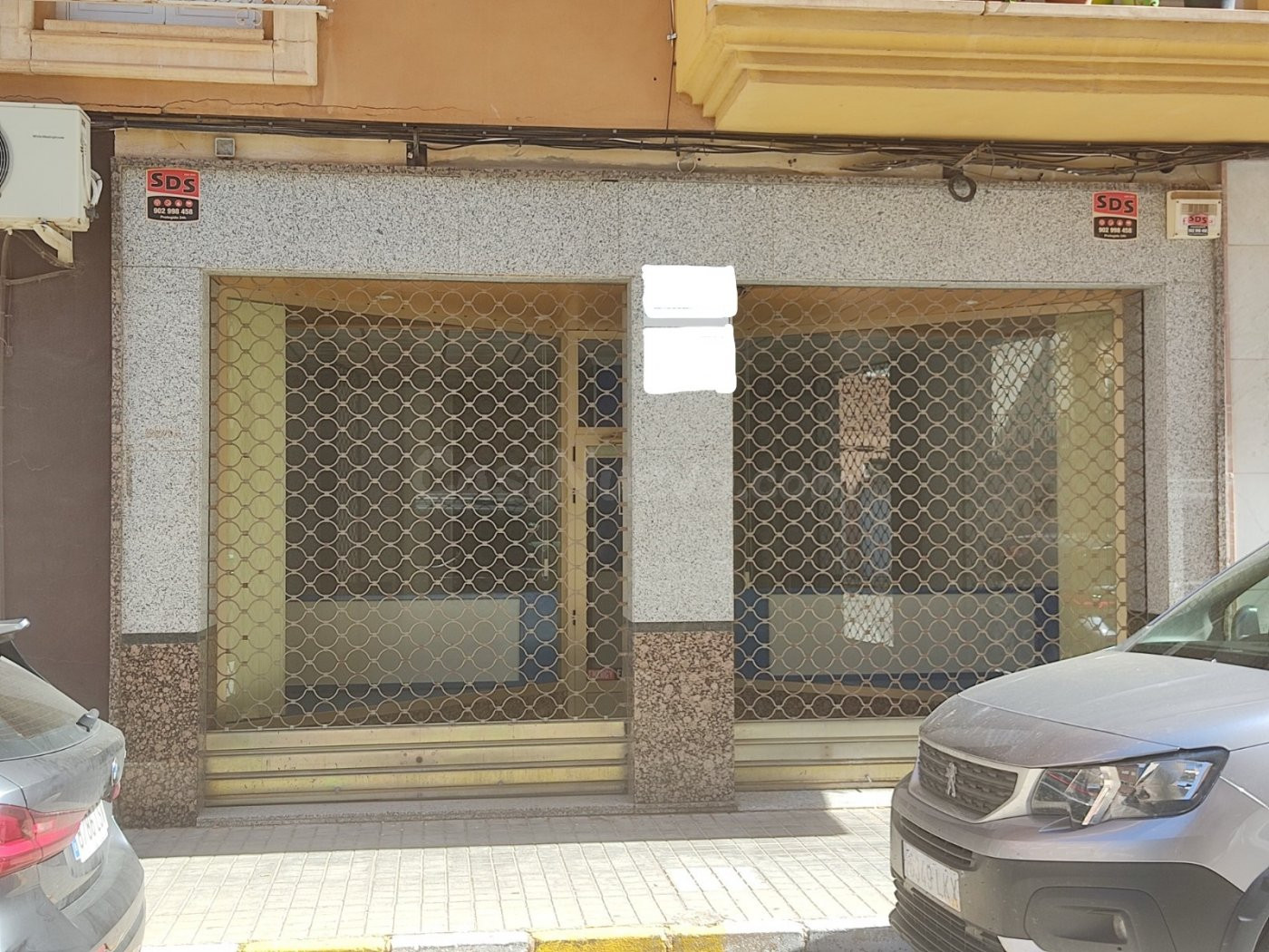 LOCAL COMERCIAL TOTALMENTE ACONDICIONADO PARA ACTIVIDAD COMERCIAL