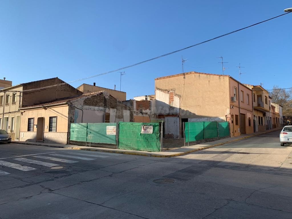 EXCELENTE SOLAR PARA construcción DE VIVIENDA UNIFAMILIAR