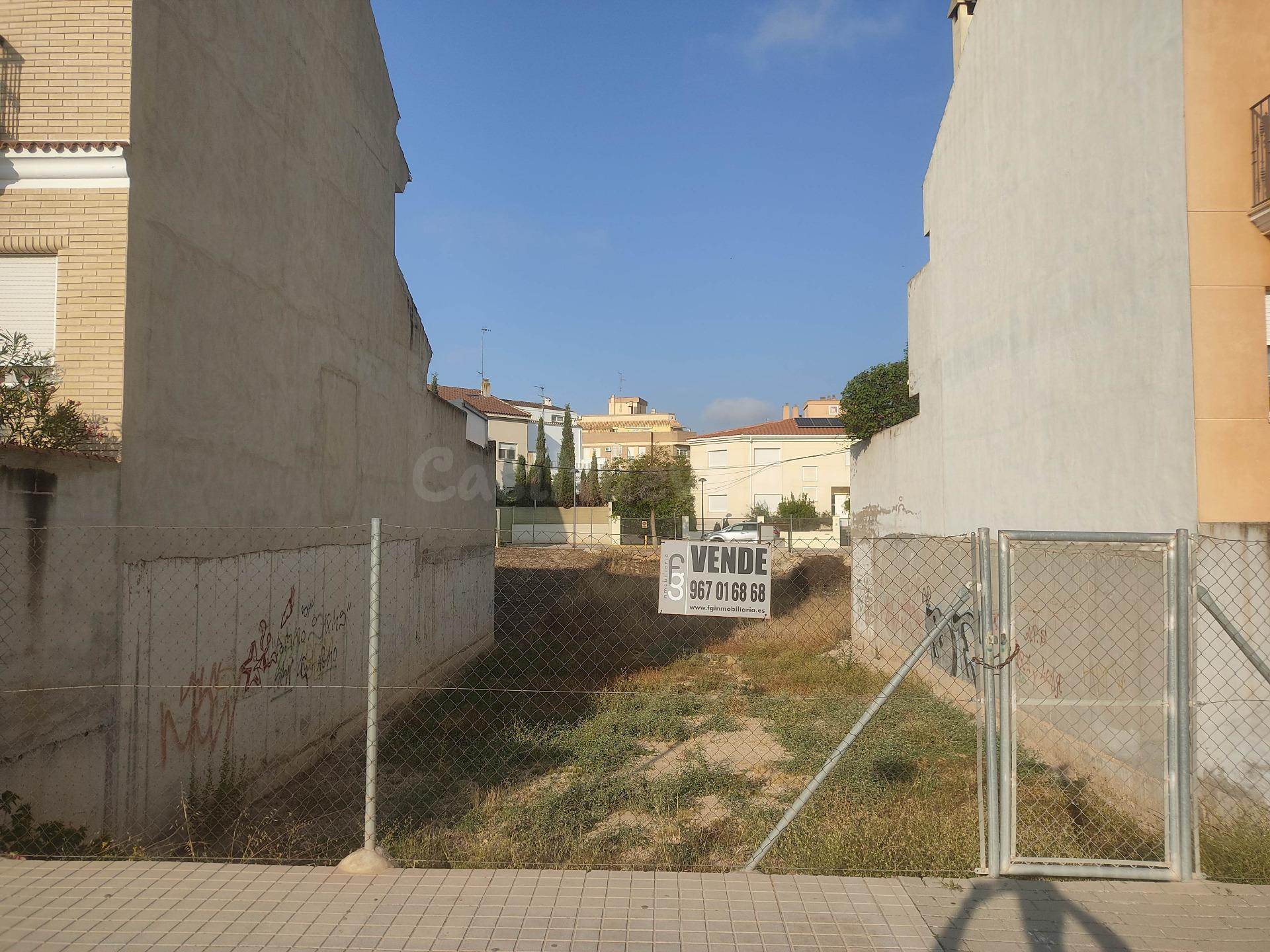 SOLAR EN EL SUP-1 PARA EDIFICAR SU VIVIENDA UNIFAMILIAR