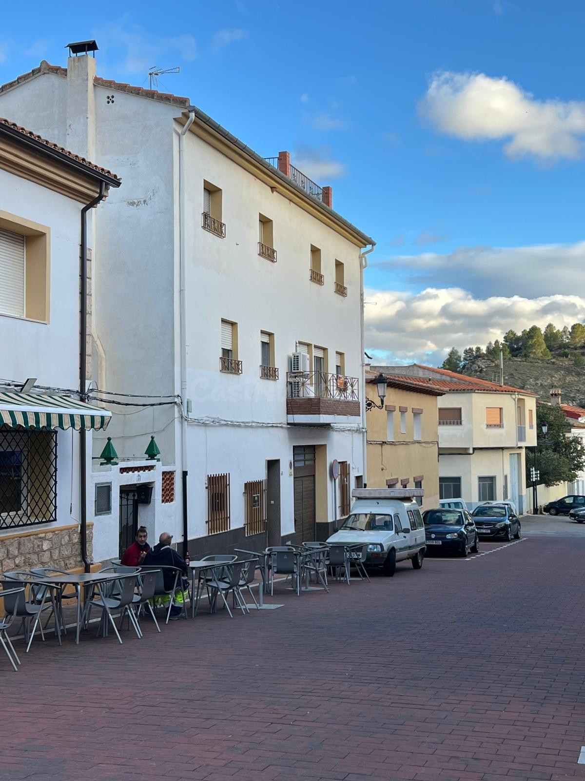 VIVIENDA DE 3 PLANTAS DE ALTURA MUY CENTRICA