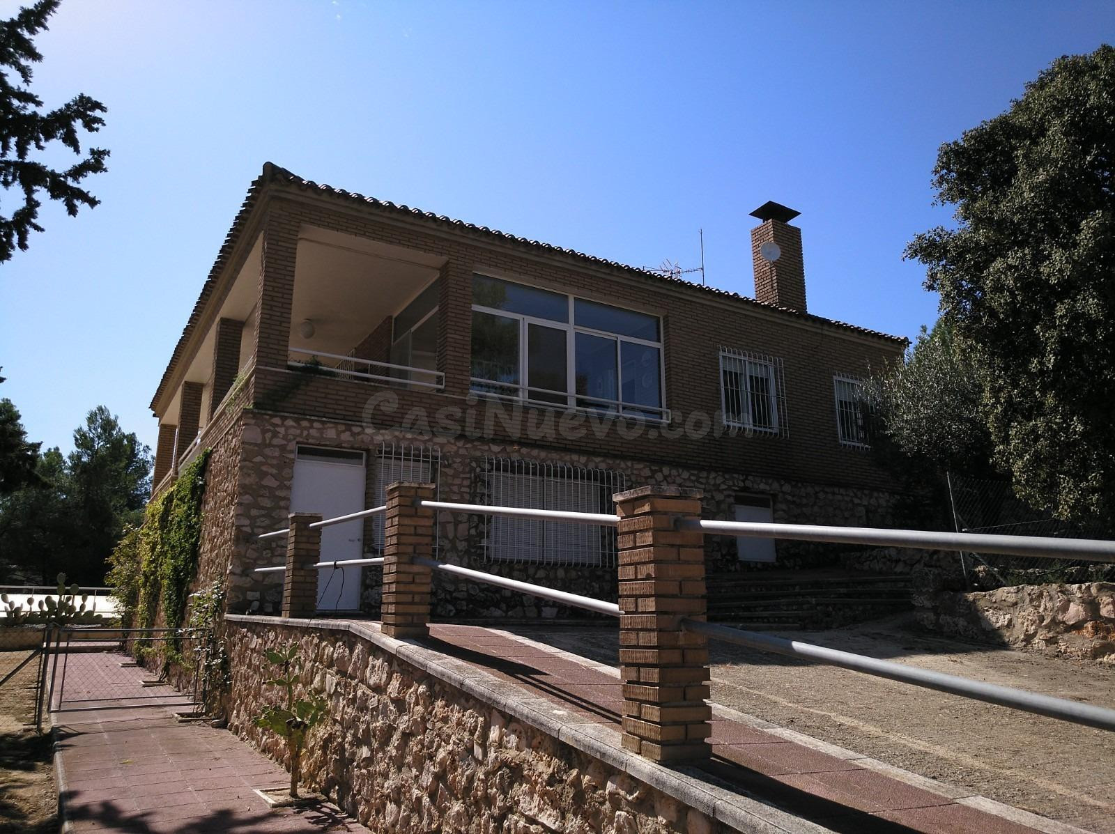 ESTUPENDO CHALET CON ubicación EXCELENTE