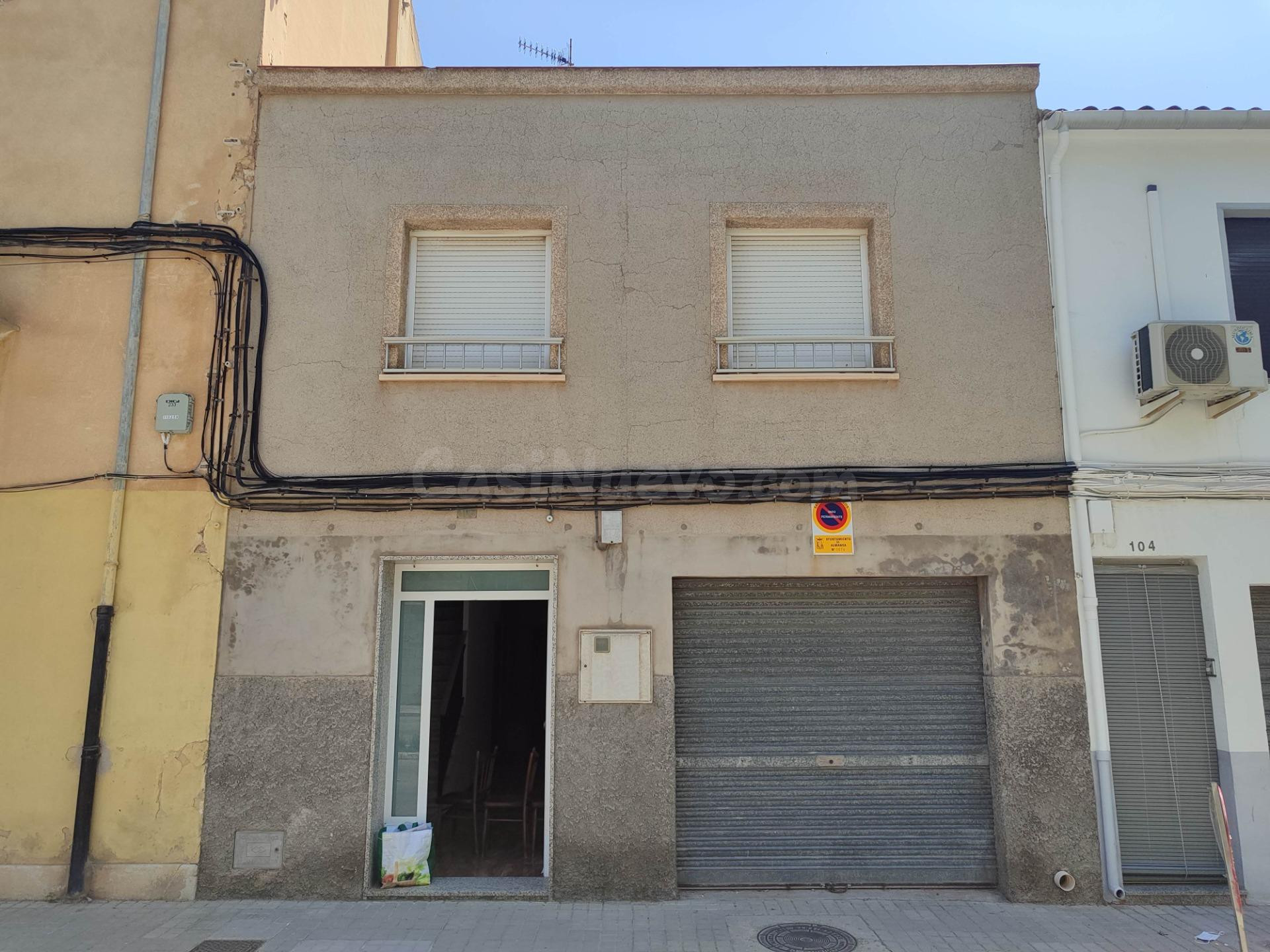 CASA SEMIREFORMADA EN BARRIO SAN JUAN