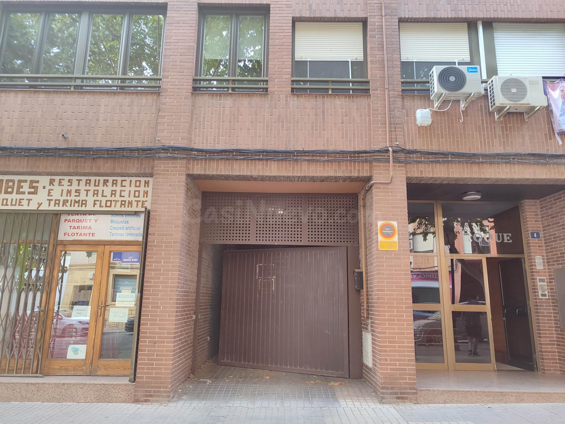 GARAJE CERRADO EN LA ZONA DE SAN ROQUE
