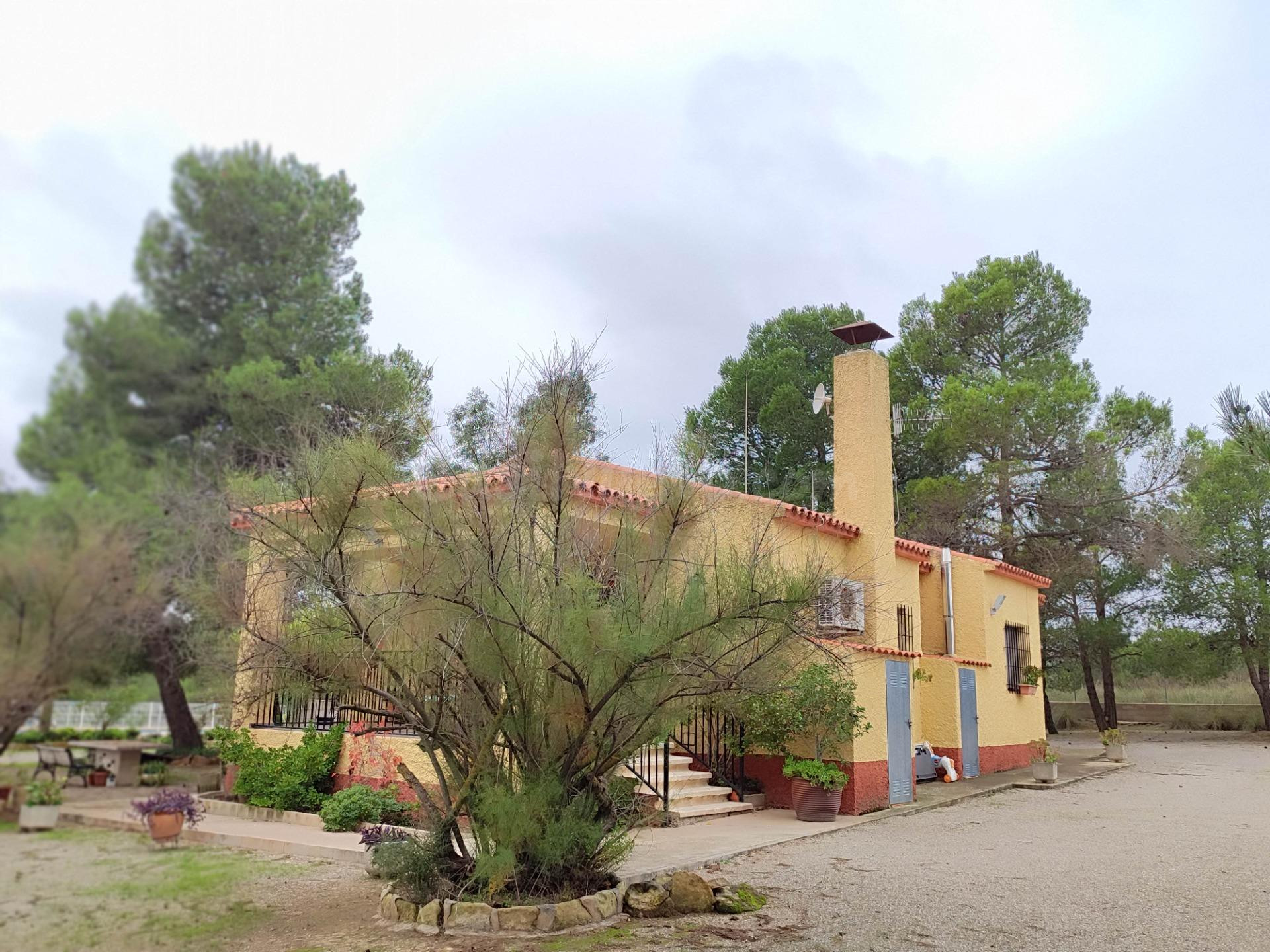 ESTUPENDO CHALET EN PARAJE LOS ESPETONES