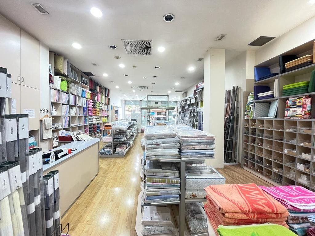 LOCAL EN VENTA O ALQUILER EN RAMBLA SAN SEBASTIAN