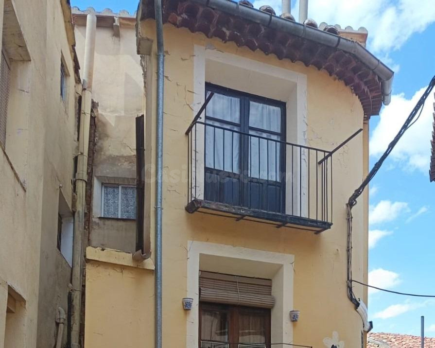 CASA EN MONTALBAN