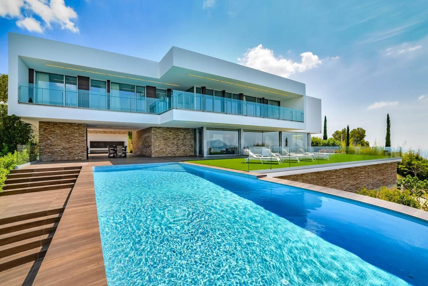 VILLA DE LUJO CON VISTAS IMPREZIONANTES AL MAR EN SIERRA DE ALTEA