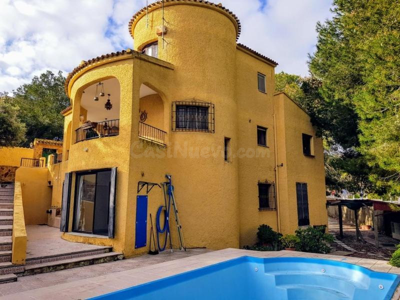 VILLA EN SAN MIGUEL DE SALINAS