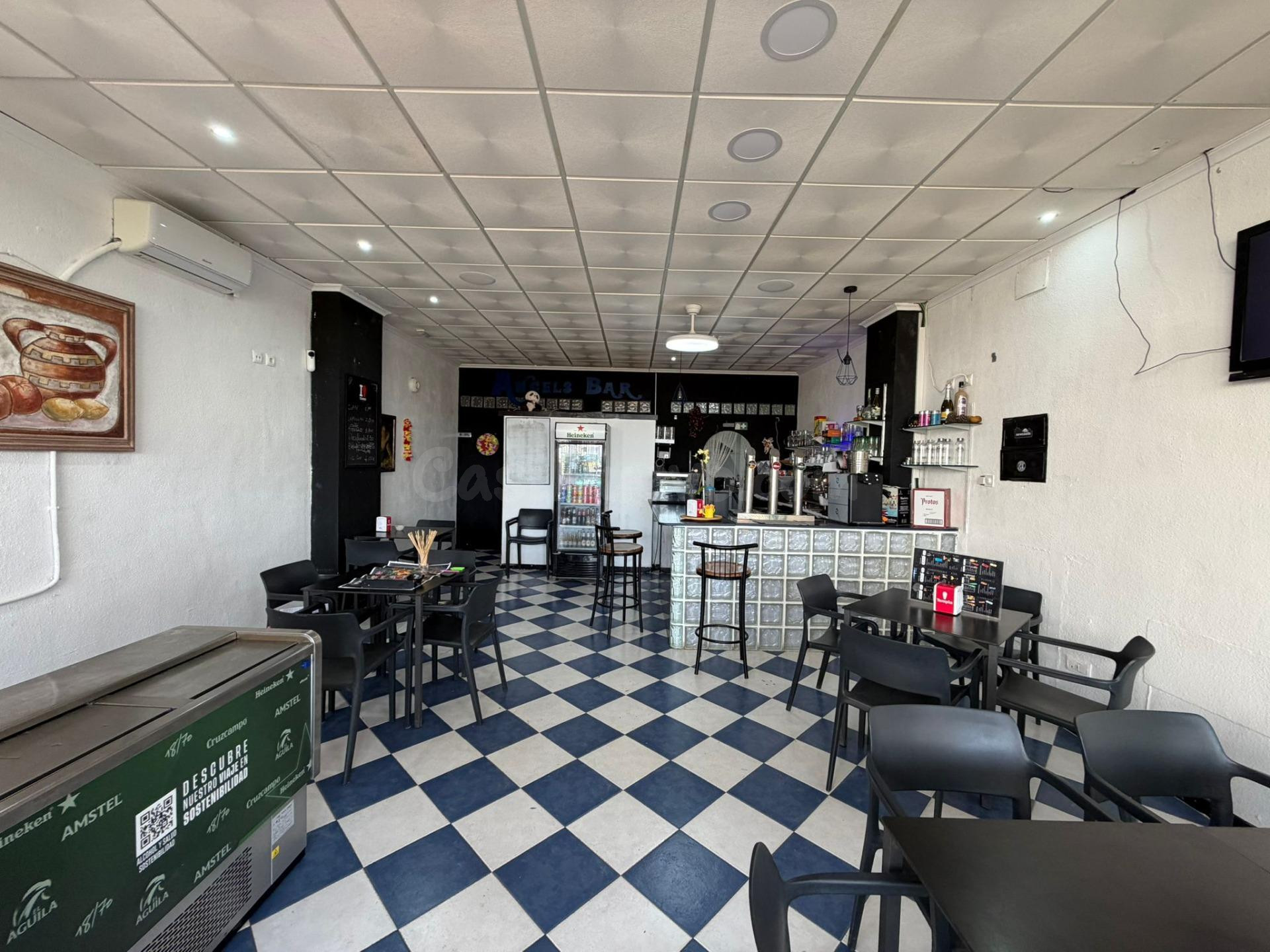 LOCAL COMERCIAL EN VENTA EN CENTRO COMERCIAL LOS DOLSES
