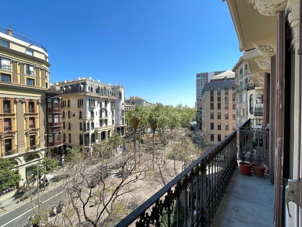 Alquiler piso en Gran de Gracia. - foto 2