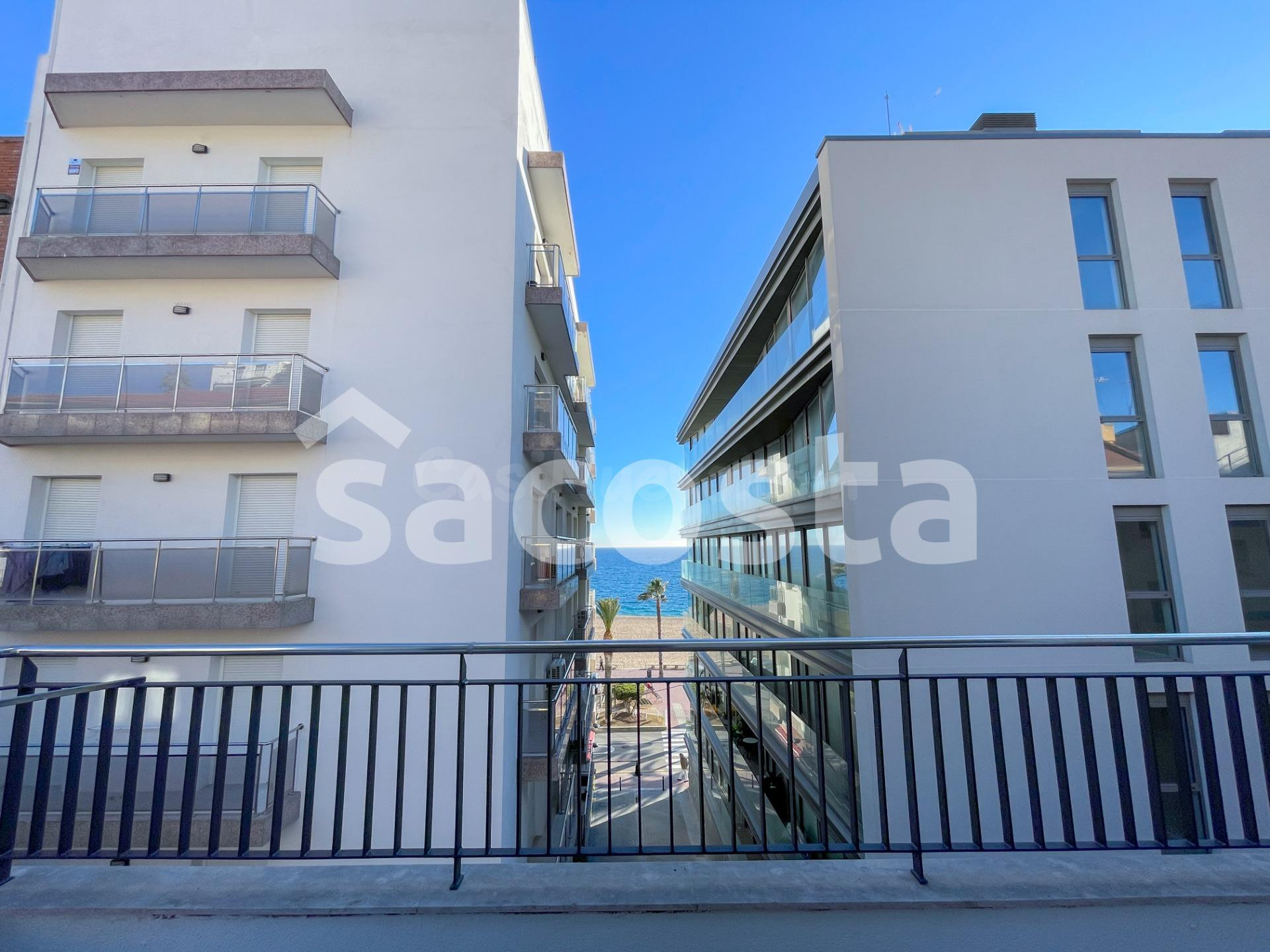 Exclusivo Edificio con Viviendas y Locales Comerciales a Metros del Mar en Lloret de Mar