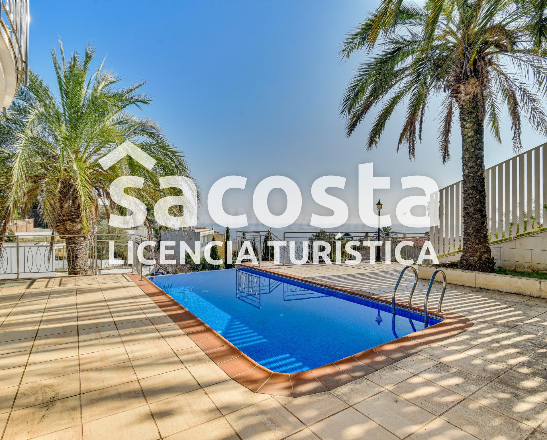 Espectacular Villa con Vistas al Mar en Lloret de Mar, zona La Montgoda
