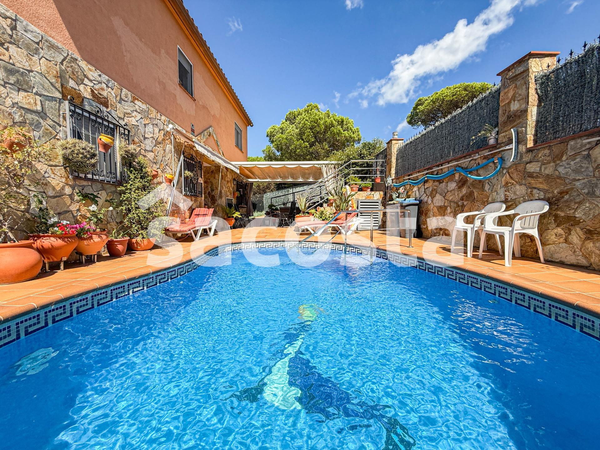 Exclusiva casa con piscina en Mas Borinot, Blanes