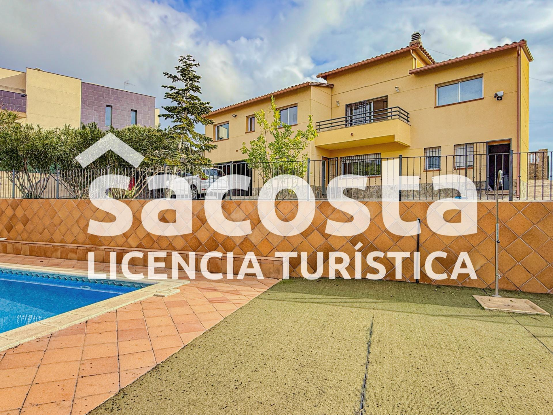 Casa en venta exclusiva con licencia turística — Els Pinars, Lloret de Mar