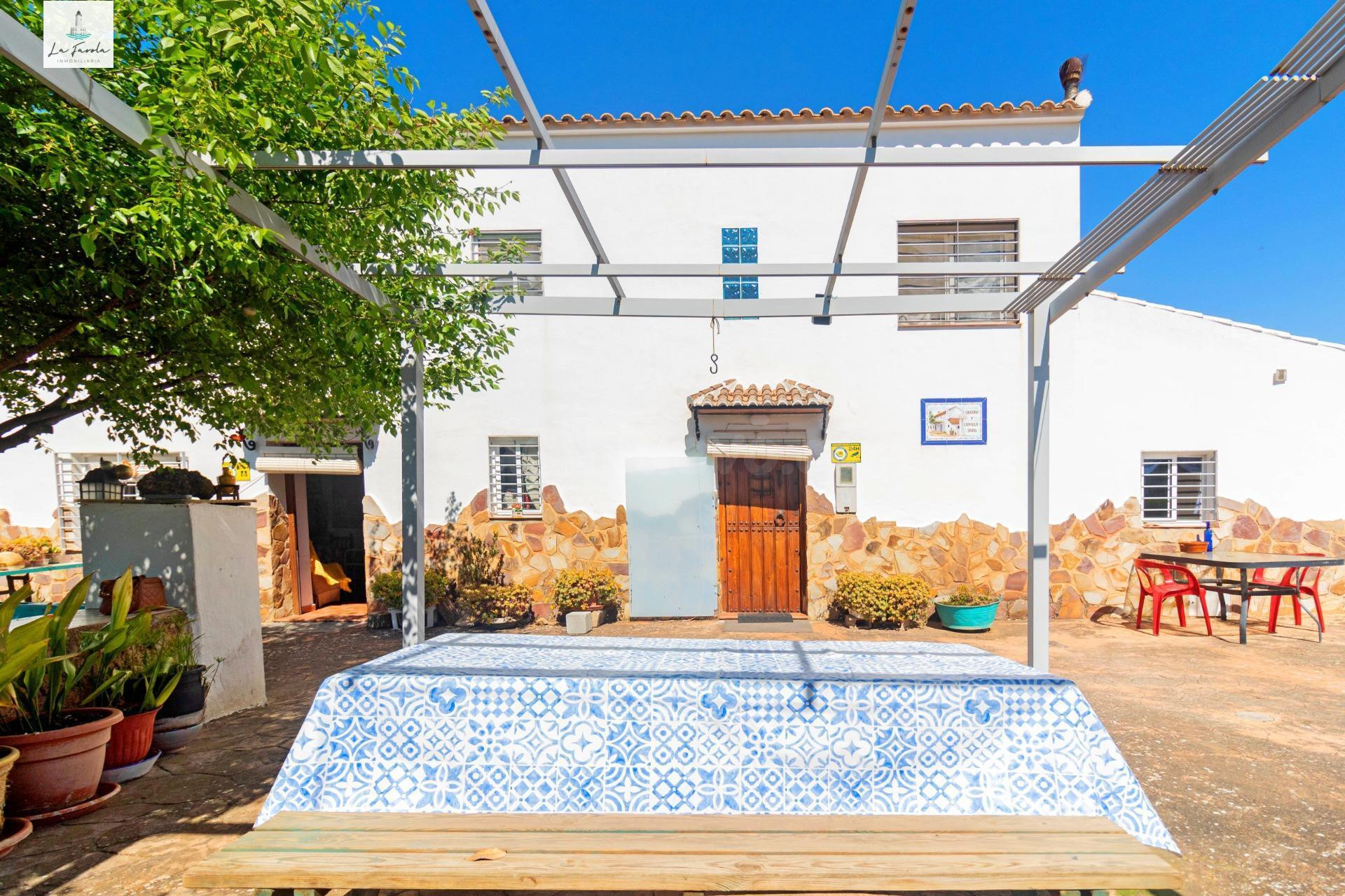 CASA RUSTICA CON ENCANTO CON TERRENO EN ARCHIDONA (MALAGA)