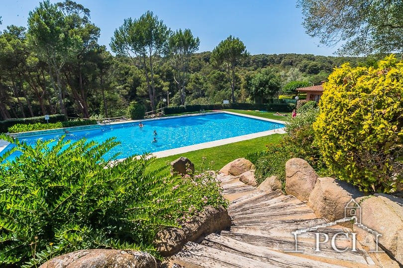 Apartamento en 4" planta con bonitas vistas a montaña/Ascens - foto 4