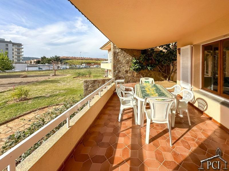 Casa  en Sant Antonio de Calonge,   buen estado y con muchas posibilidades.