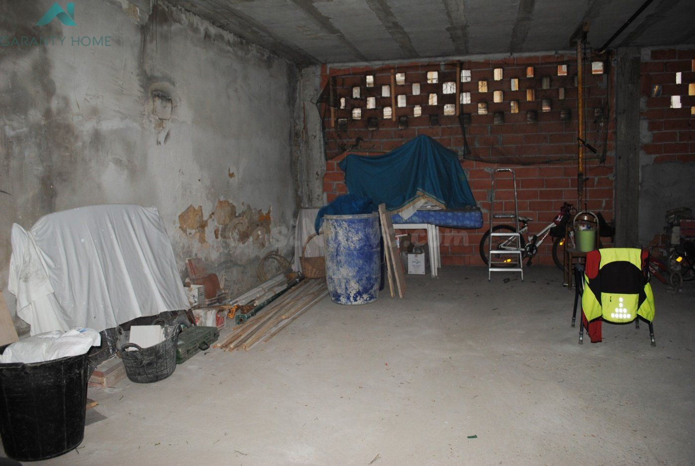 Se alquila local comercial en Ampuero