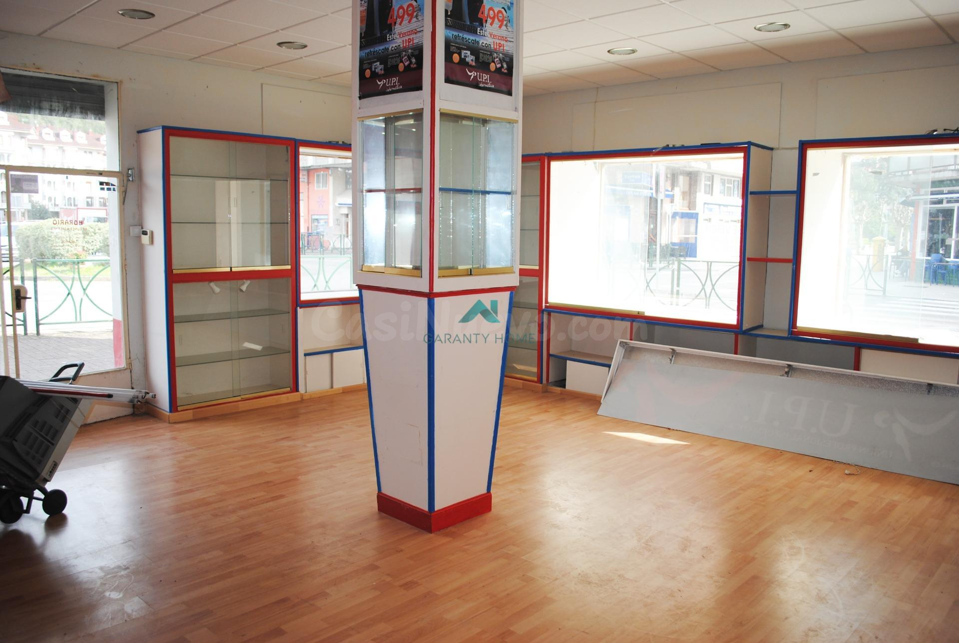 Se vende Local comercial en Santoña