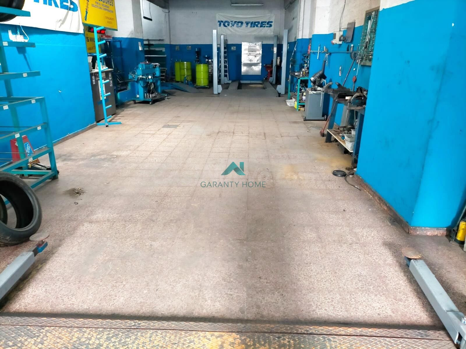 Se vende local comercial en Vitoria