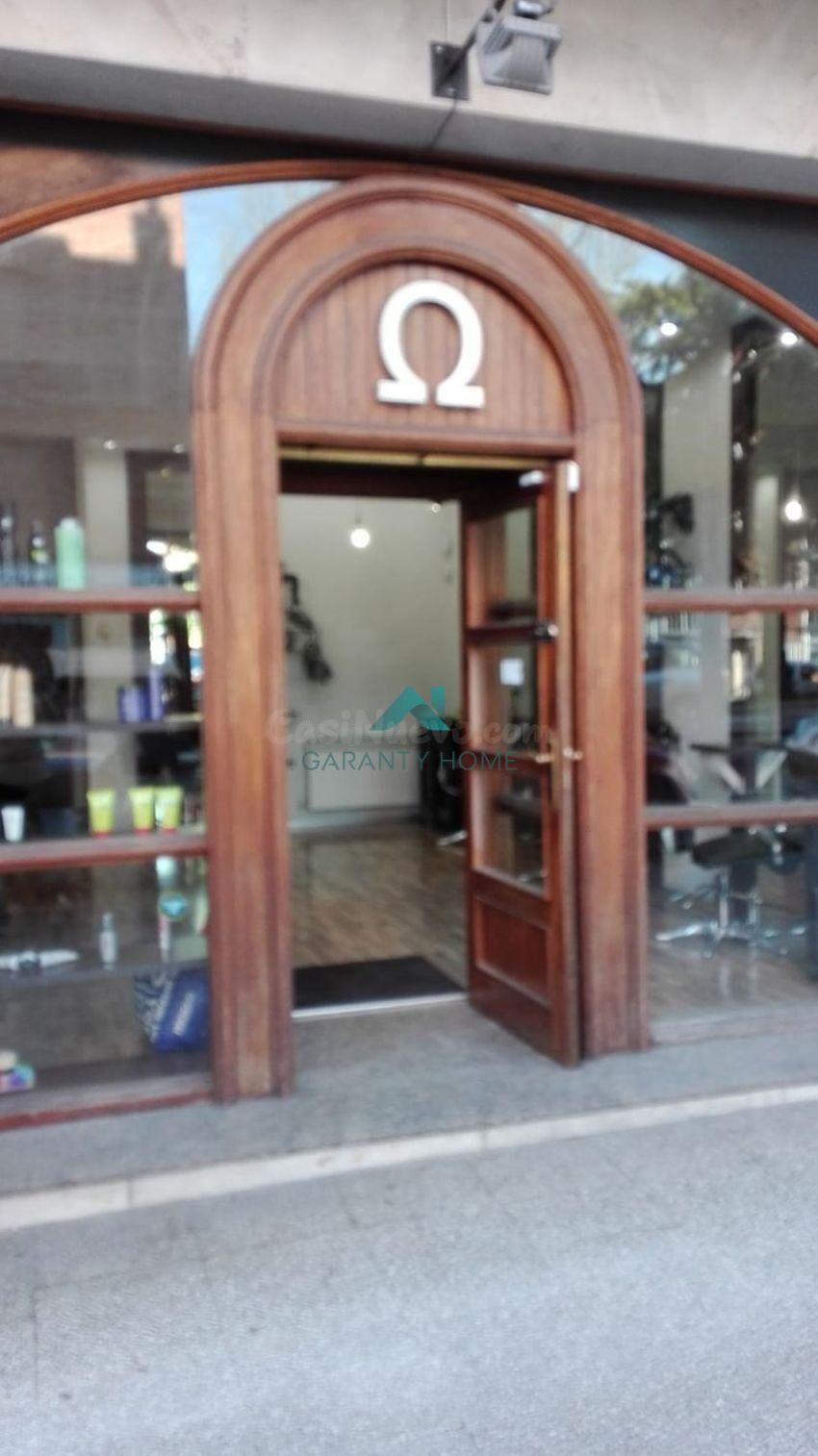 Se vende local comercial en Vitoria