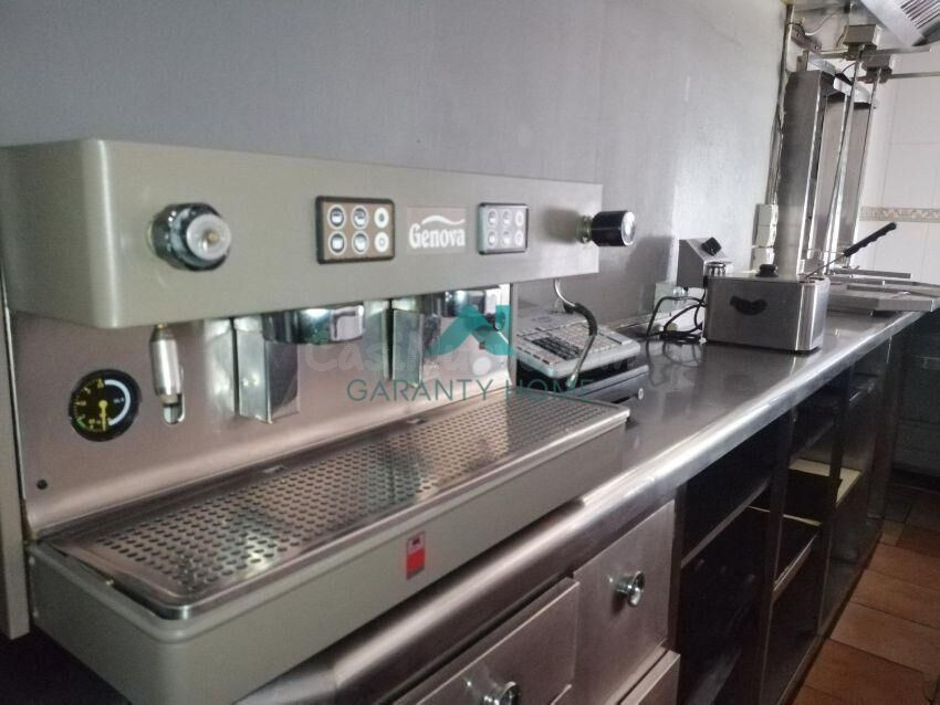 Se vende local comercial en Vitoria