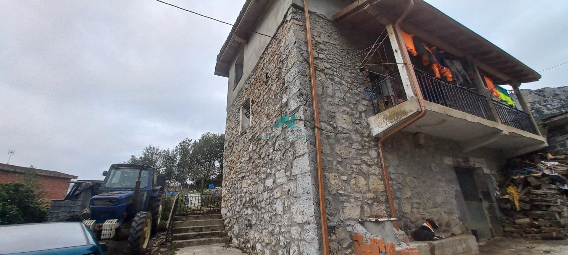 Se vende casa de pueblo en Gibaja