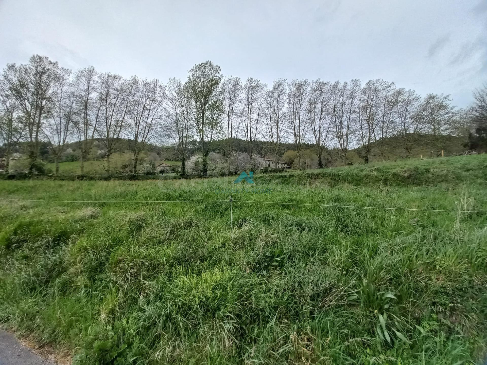 Se vende terreno en Gibaja