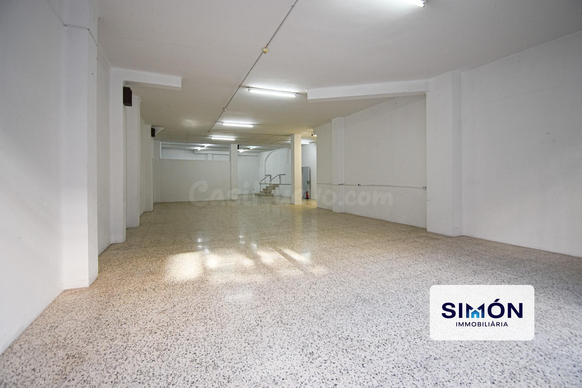 ¡Oportunidad local comercial al lado Las Bases de 256 m2 con Gran Potencial!