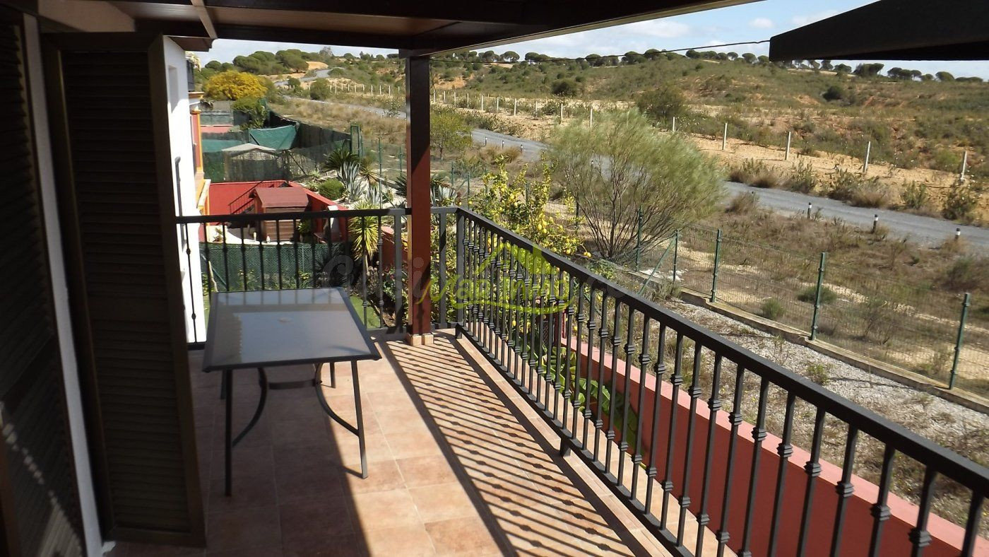 APARTAMENTO URB. LAS ENCINAS DE COSTA ESURI