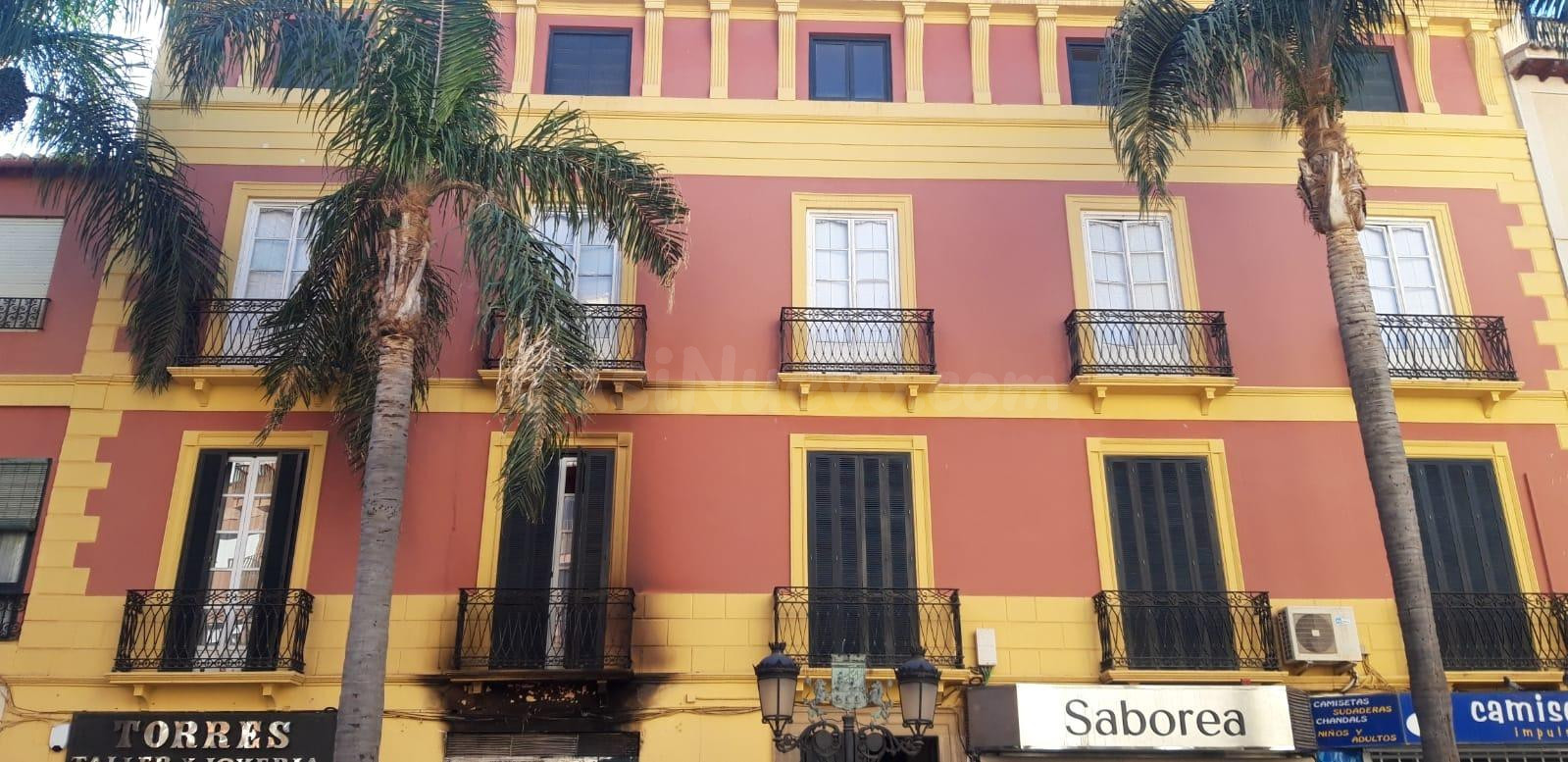 EDIFICIO CON VARIOS PISOS EN EL CENTRO DE ALMUÑECAR (IDEAL INVERSORES)
