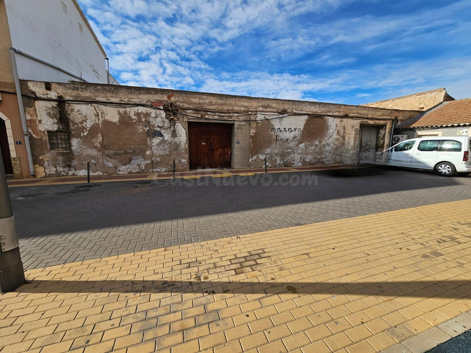 SE VENDE LA ANTIGÜA ALMAZARA DE LAS CUEVAS DE REYLLO