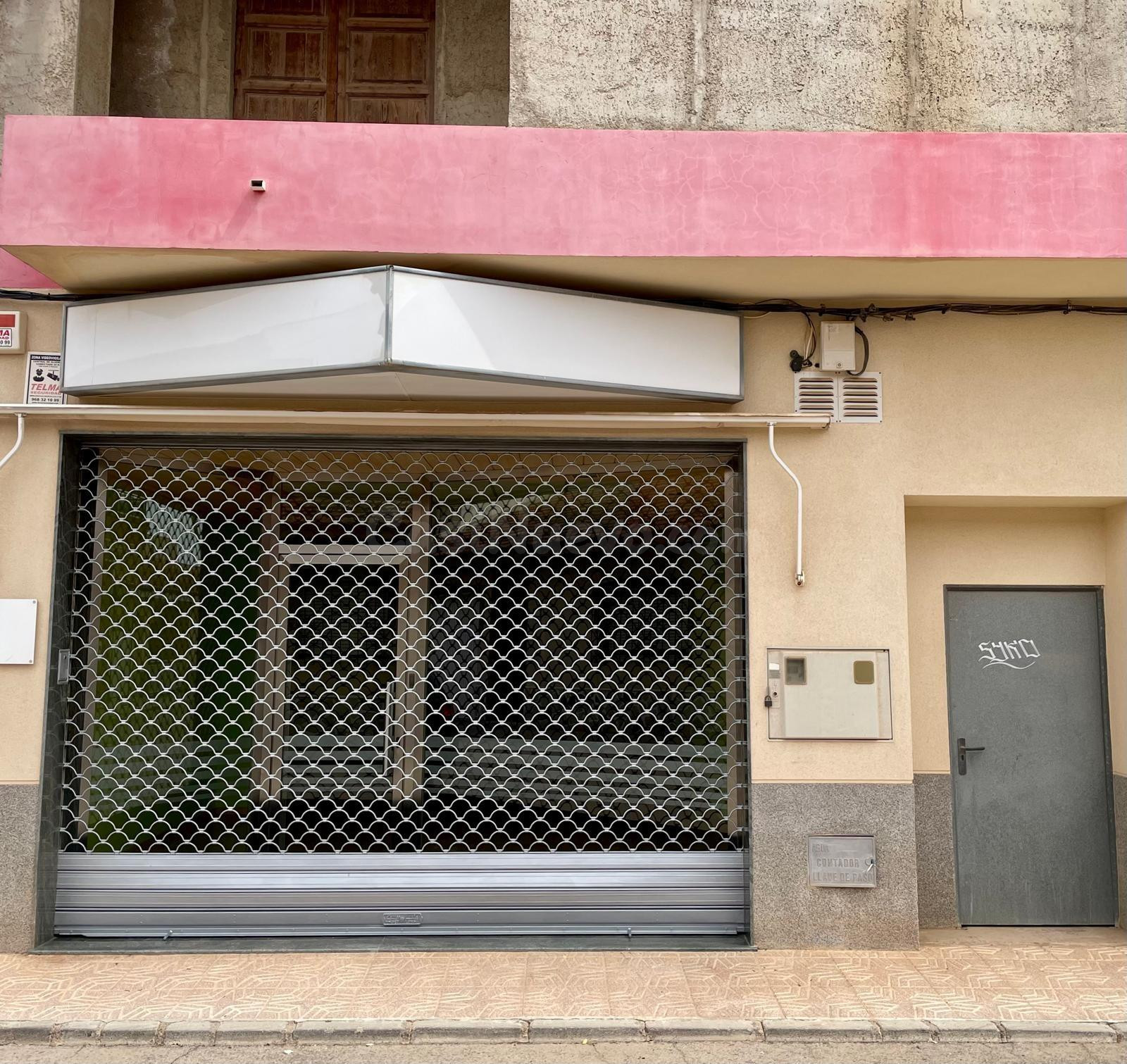 Local comercial en alquiler en Fuente Álamo – Totalmente reformado