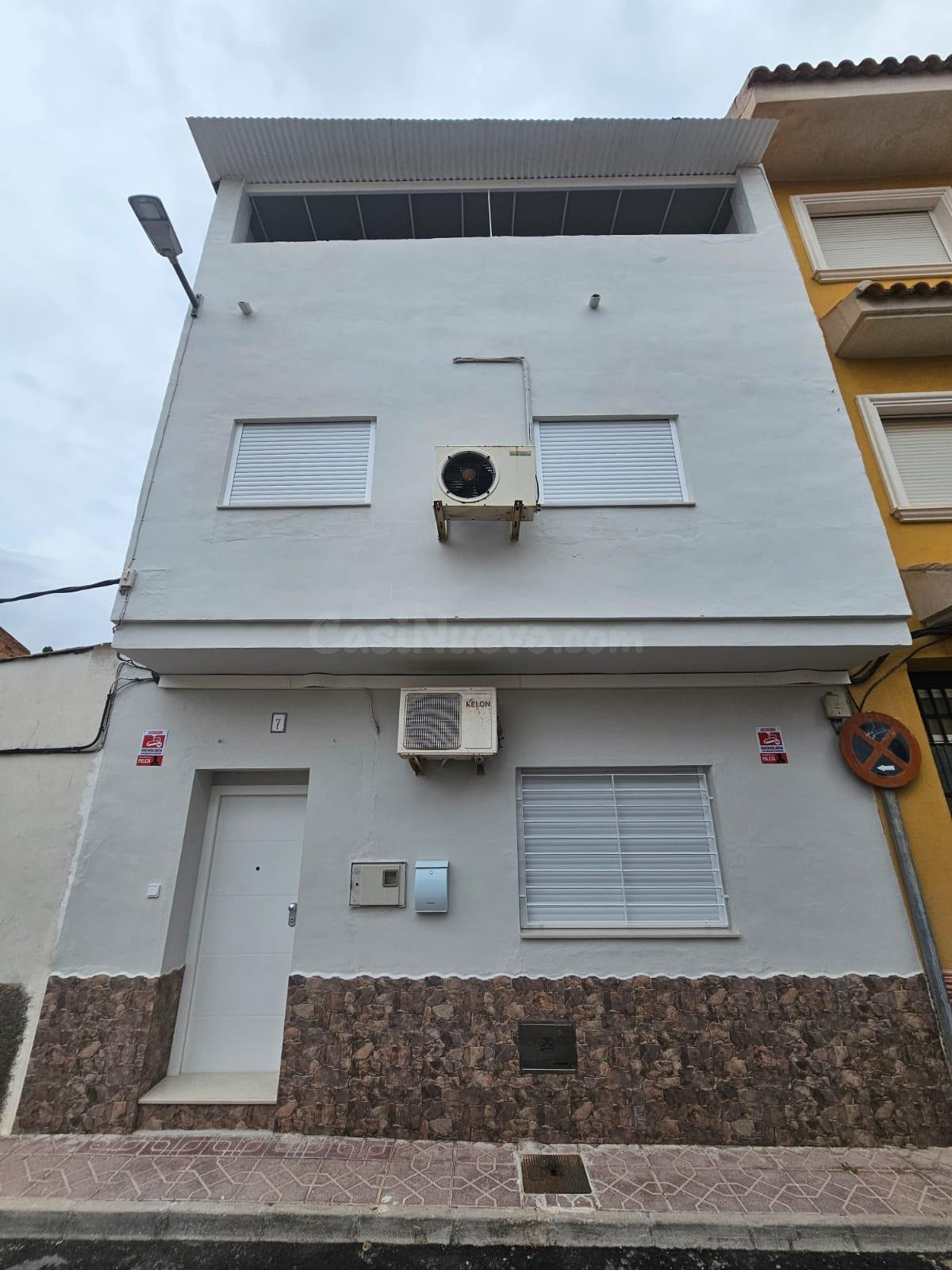 SE VENDE TRIPLEX EN EL CENTRO DE CEUTI